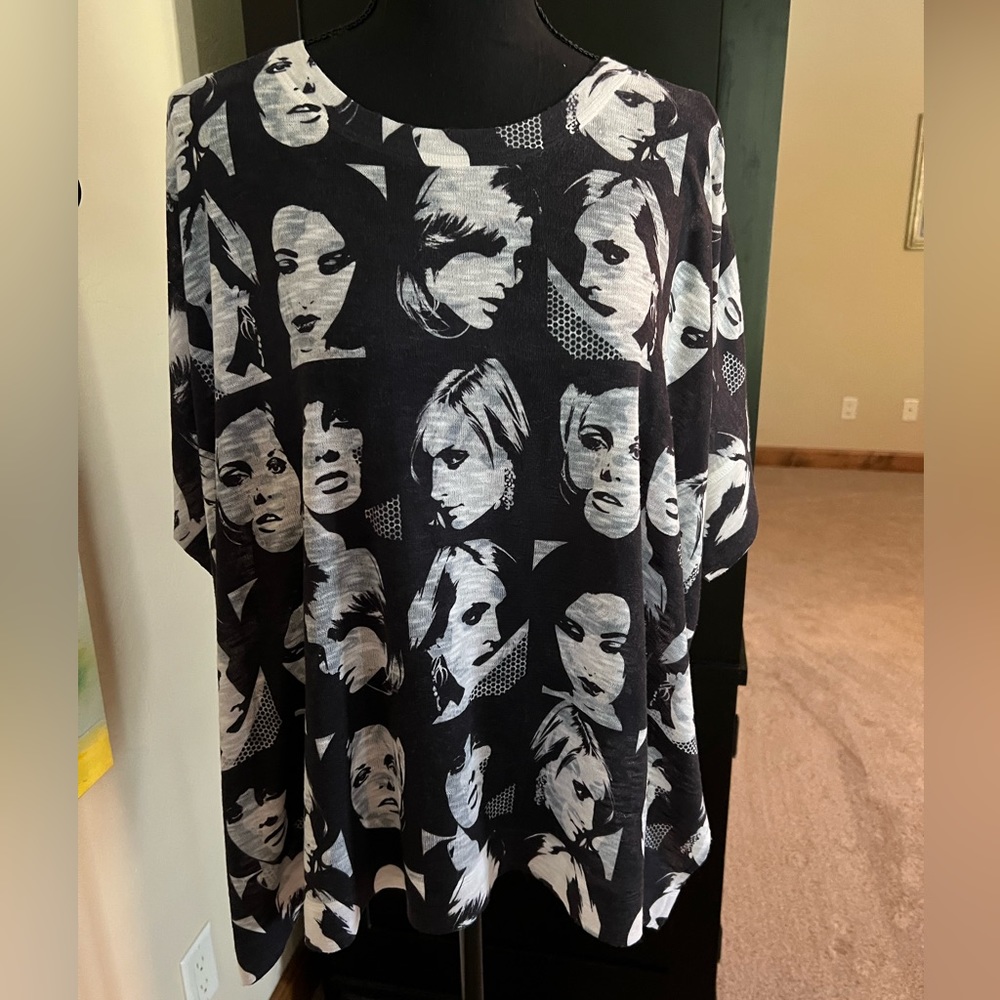 Nally & Millie sweater size L/XL